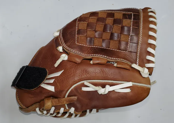 New Easton Core ECGFP1200 Fastpitch Right Hand Throw Glove 12" - Image 3